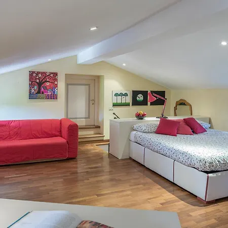 Casa Ciculino 8, Emma Villa *