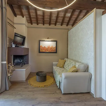 Casa Ciculino 8, Emma *