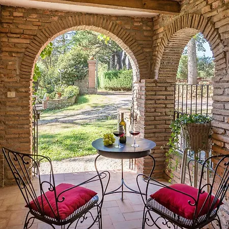 Casa Ciculino 8, Emma *