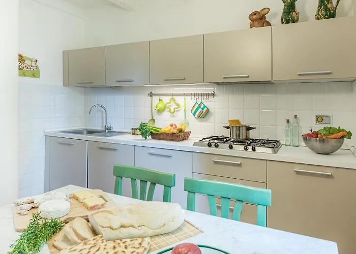 Casa Ciculino 8, Emma Villa